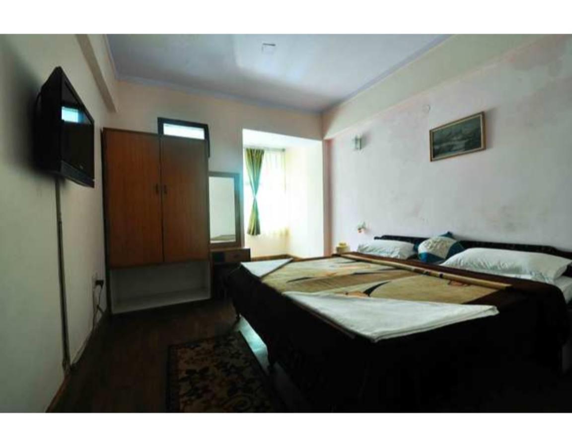 Anamika Hotel Naini Tāl Exterior foto