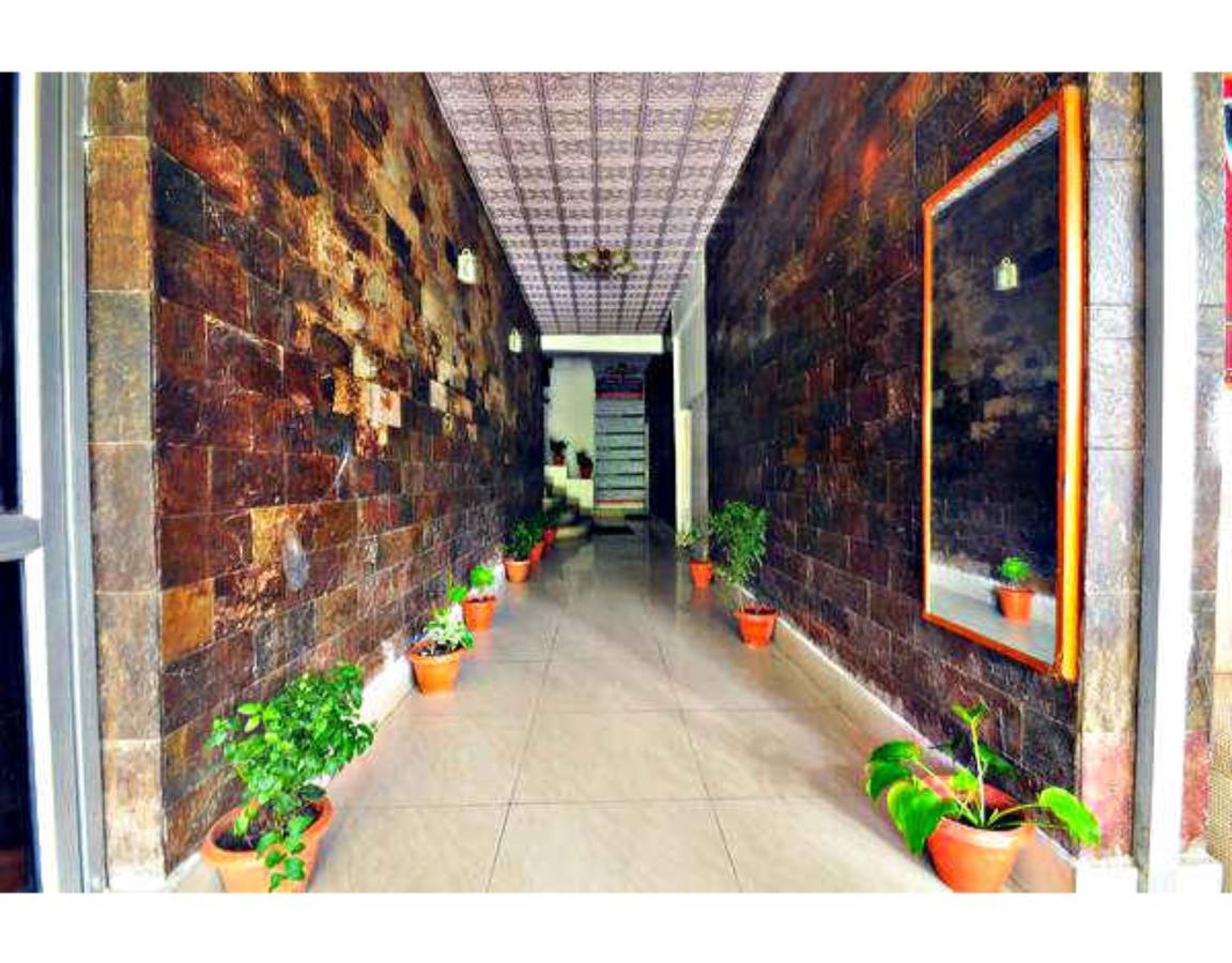 Anamika Hotel Naini Tāl Exterior foto