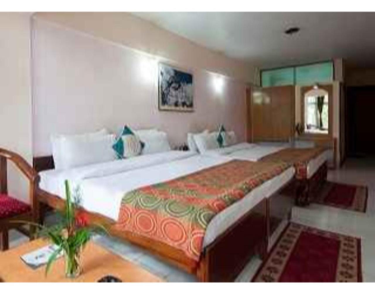 Anamika Hotel Naini Tāl Exterior foto