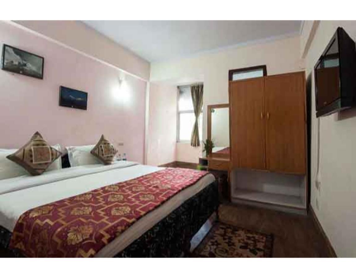 Anamika Hotel Naini Tāl Exterior foto